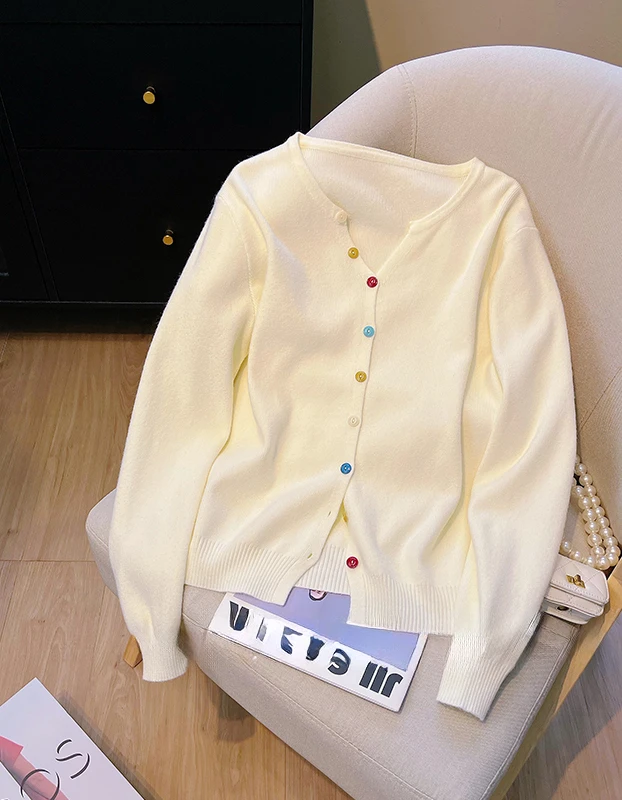 彩色纽扣针织薄款春秋季秋冬打底衫秋季百搭宽松型长袖毛针织衫