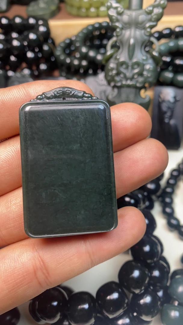 和田玉青玉无事牌