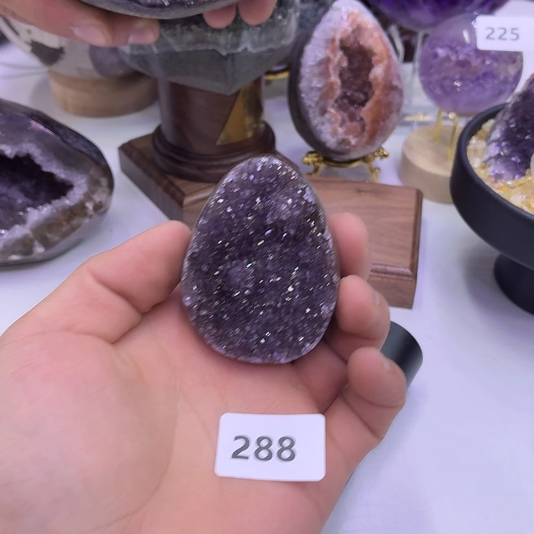 未镶嵌水晶大型摆件（非配饰）