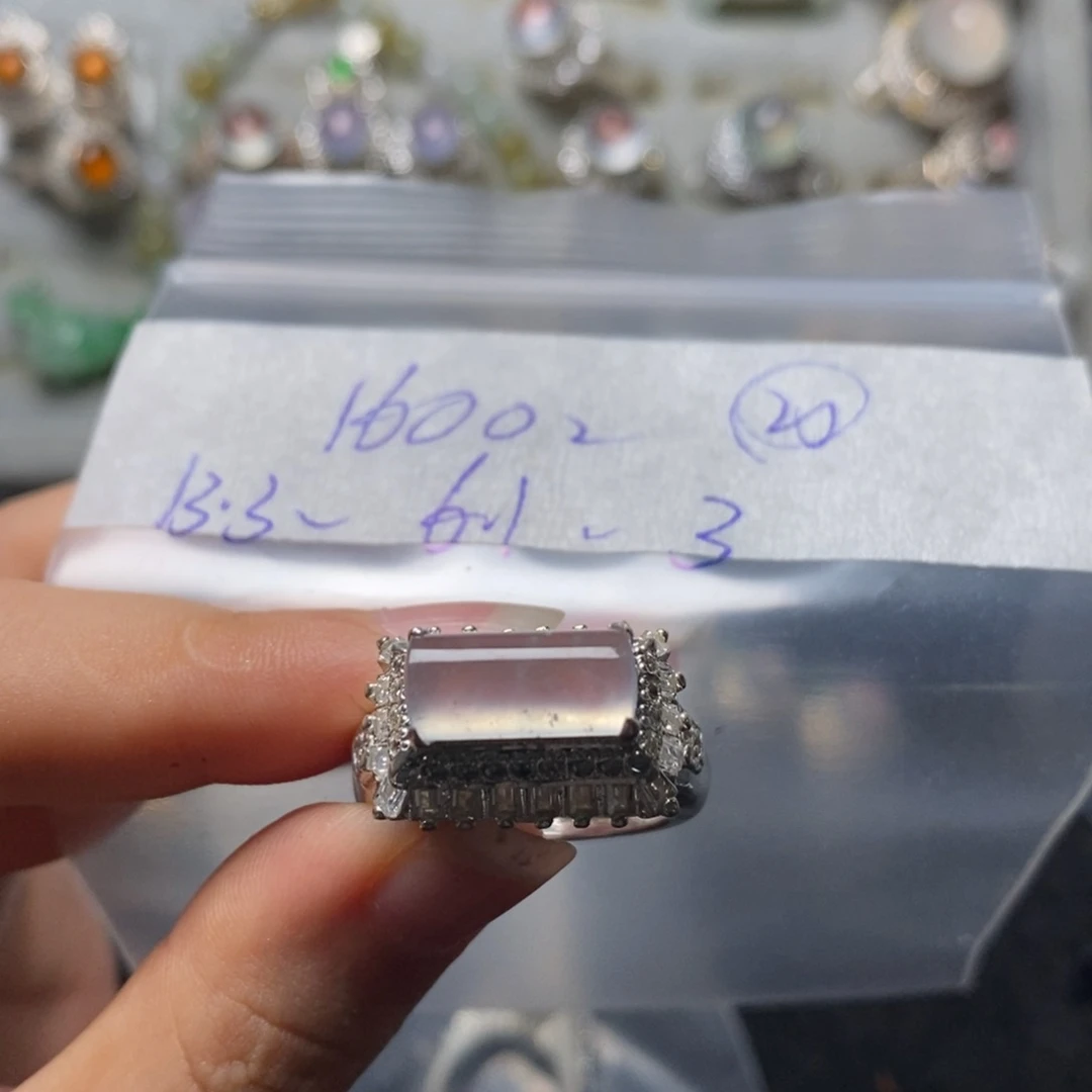 定制翡翠未镶嵌不退不换