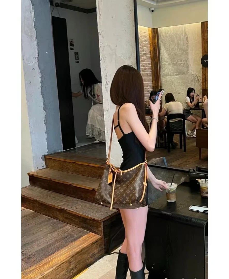 新款Carry all单肩包斜跨旅行运动包鼓3包【运费险】