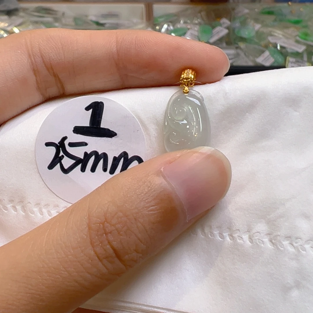 吊坠(不含链)18K金镶嵌翡翠