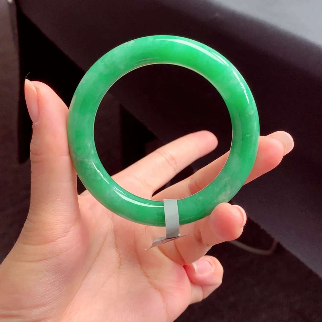 翡翠未镶嵌手镯翡翠