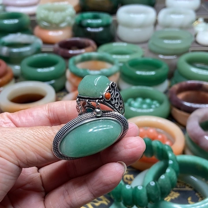 石英质玉手镯未镶嵌昌**术