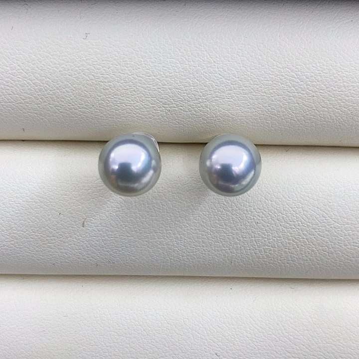 18K金镶嵌海水珍珠耳饰