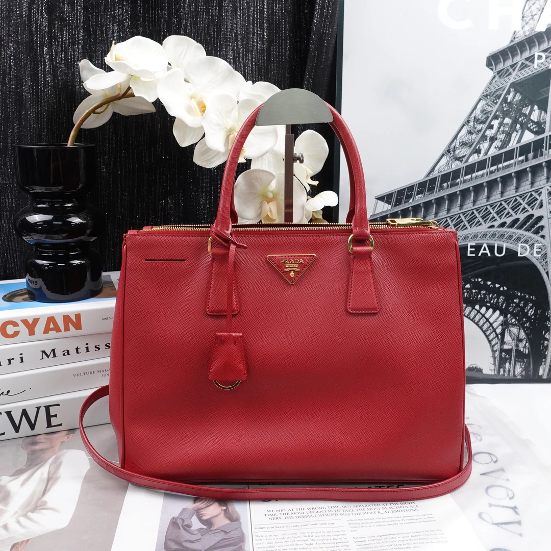 95新 Prada/普拉达 手提包T10202353