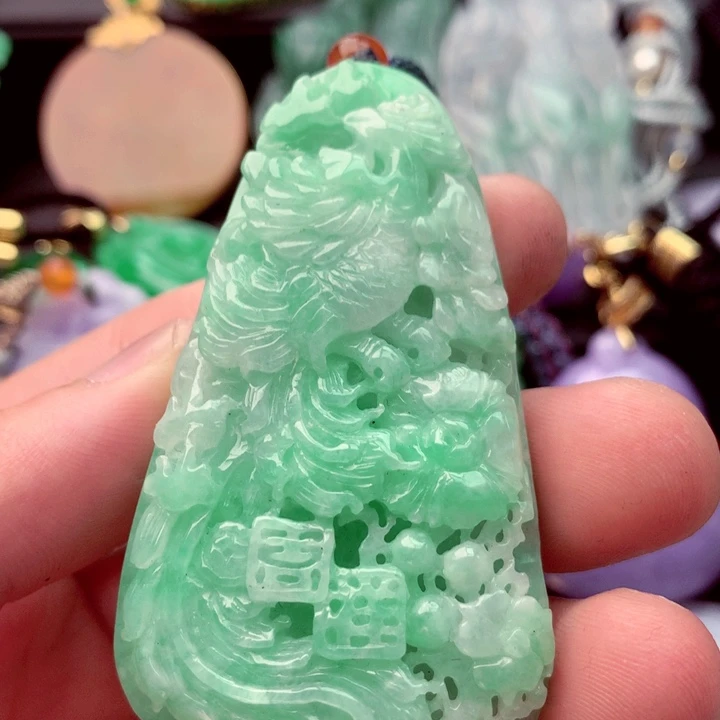 吊坠(不含链)未镶嵌翡翠