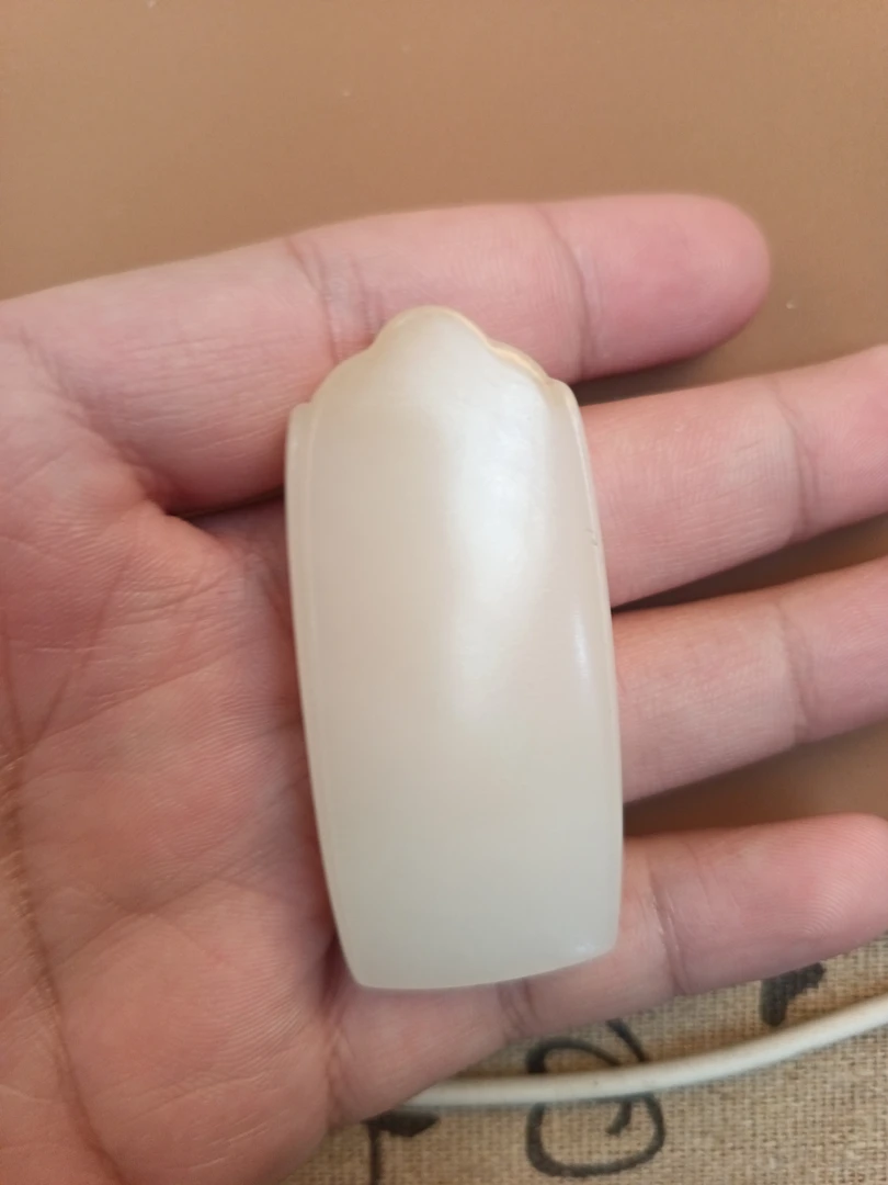 和田玉精品吊坠