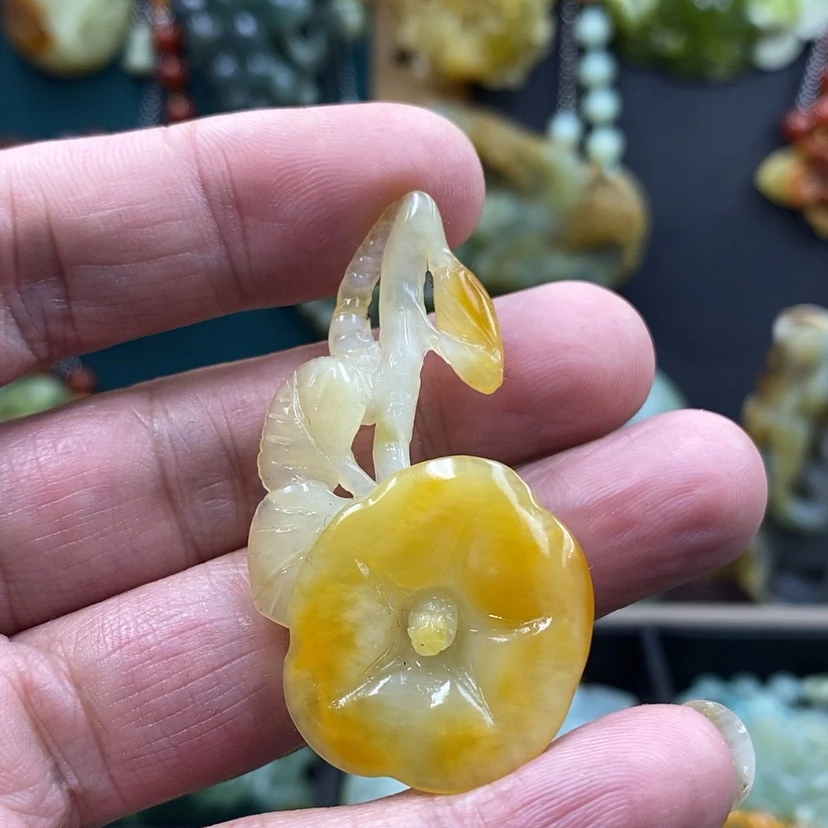 【闪购商品】未镶嵌岫玉吊坠手工雕刻