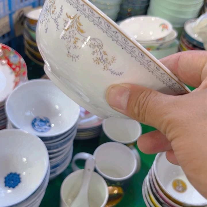 瓷片六寸面碗四个微瑕