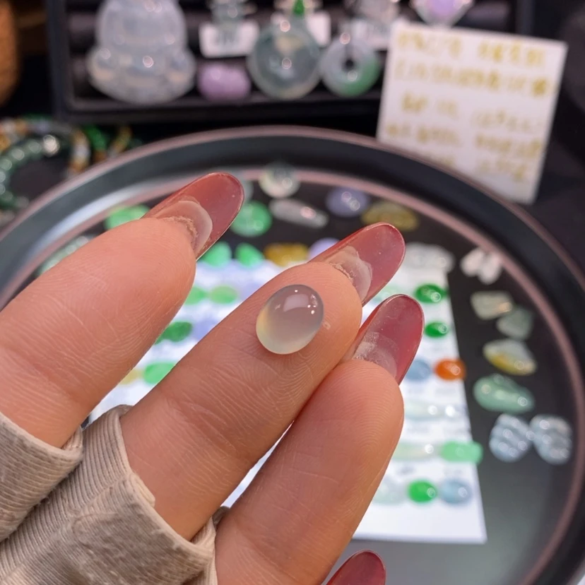 【闪购商品】翡翠挂件未镶嵌蛋面