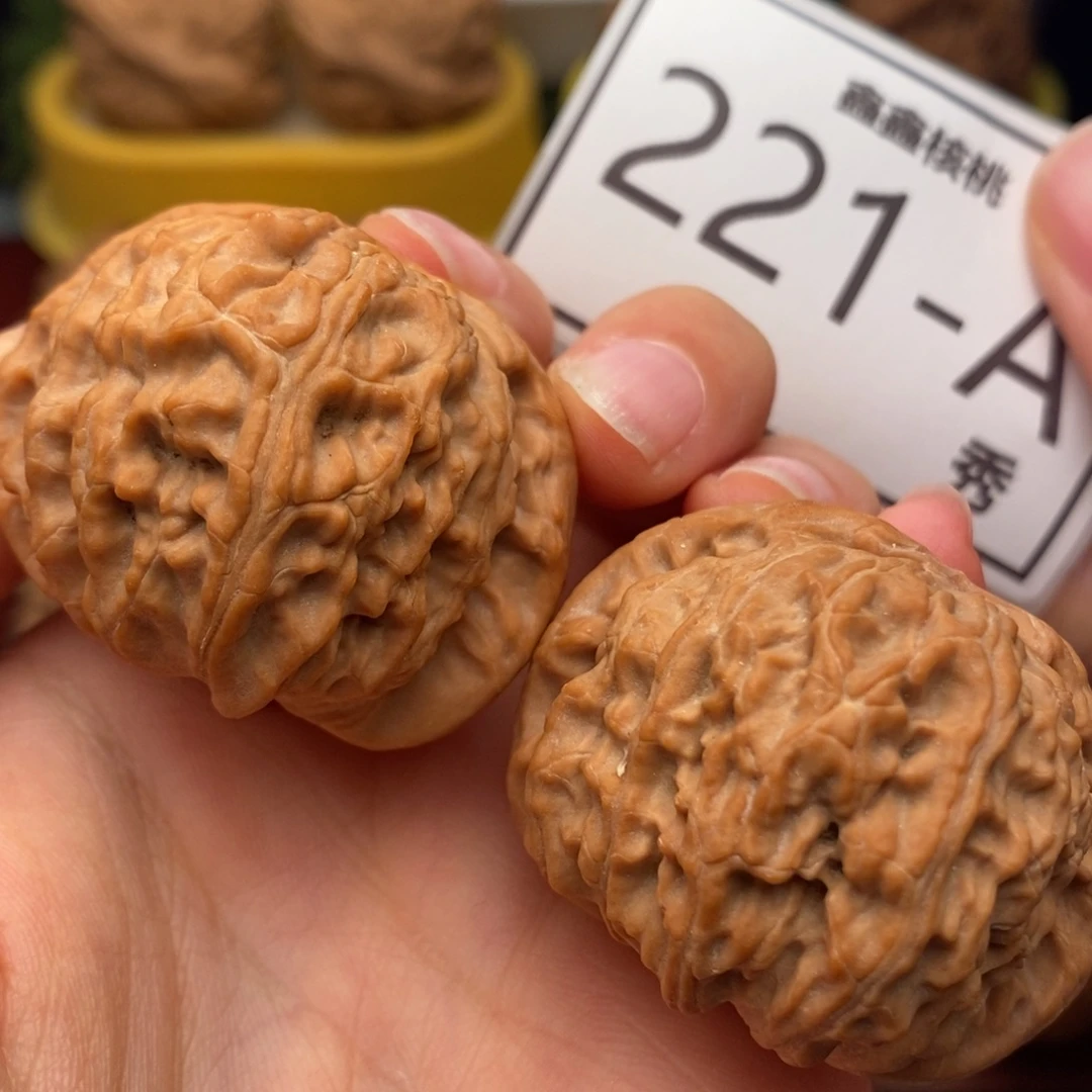 文玩核桃把件白狮子41……