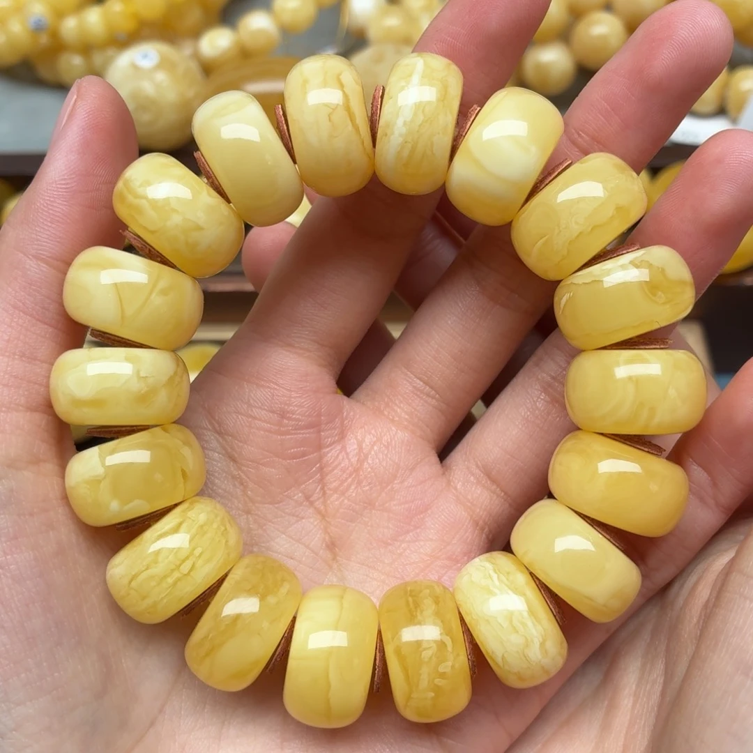 琥珀未镶嵌裸石18+墩子妖花手串