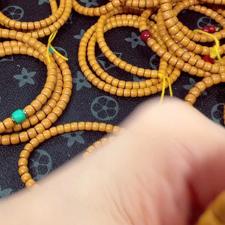 扇子k**z橄榄核尖精品
