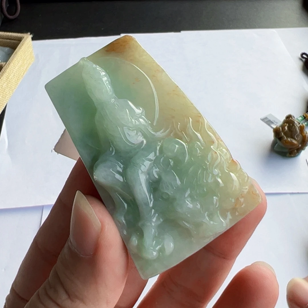 翡翠未镶嵌颈饰文殊