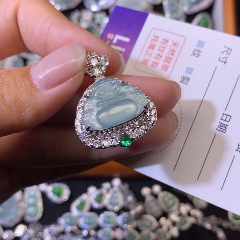 【闪购商品】翡翠颈饰未镶嵌天然