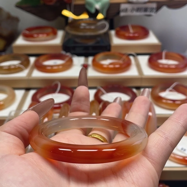 玛瑙/玉髓未镶嵌手镯