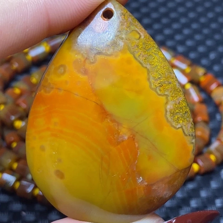 玛瑙/玉髓颈饰未镶嵌