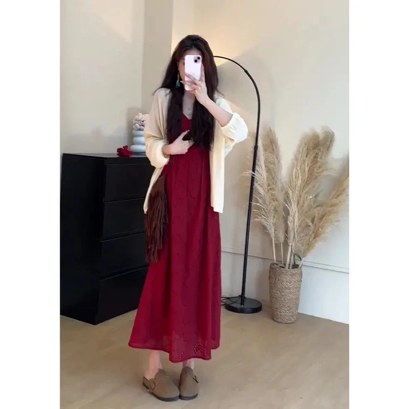 2025夏季新款法式气质薄款宽松开衫V领收腰显瘦红色吊带连衣裙女
