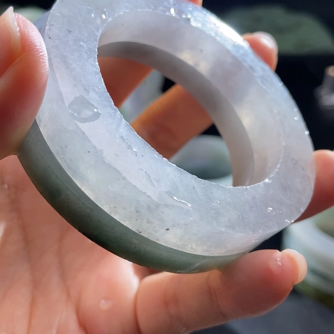 未镶嵌翡翠手镯定制翡翠