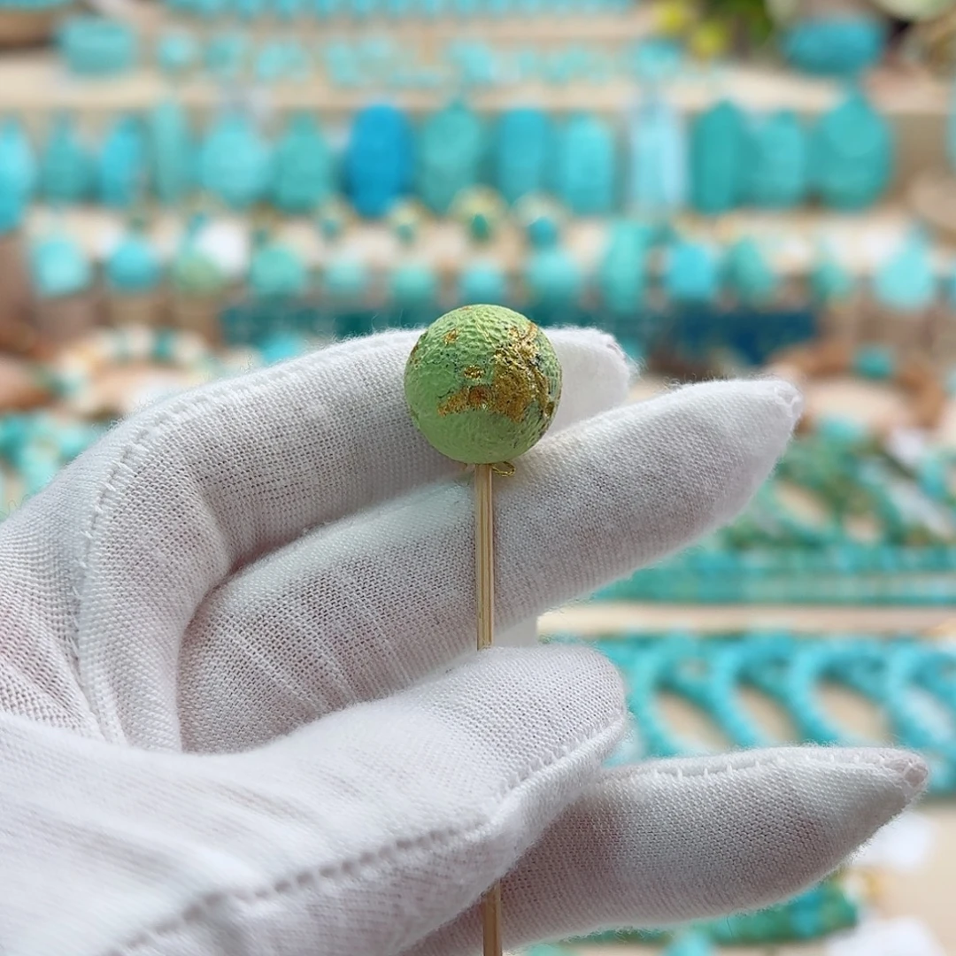 绿松石未镶嵌珠宝奇石