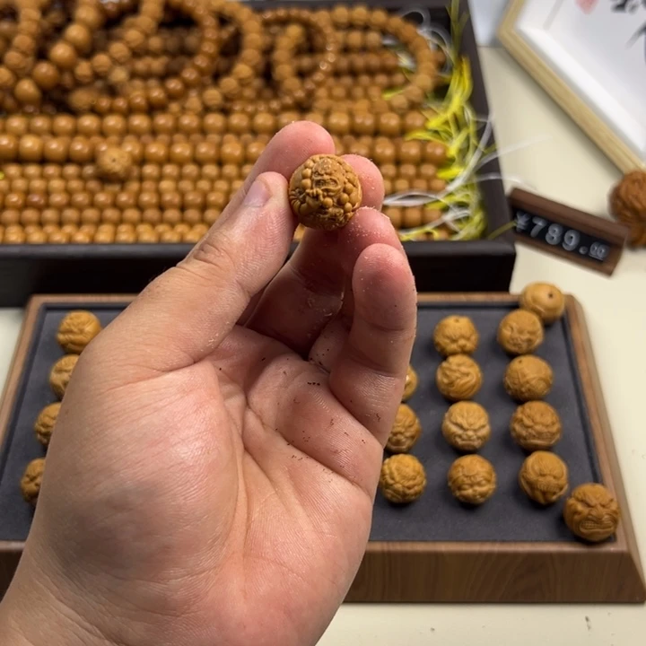 猴头核桃吊坠单颗