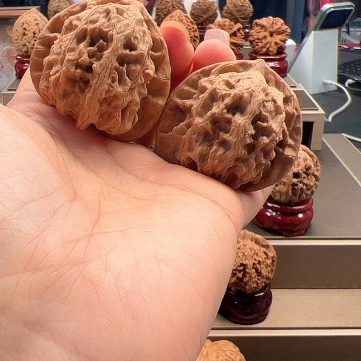 把件文玩核桃43 梨木台 z-007