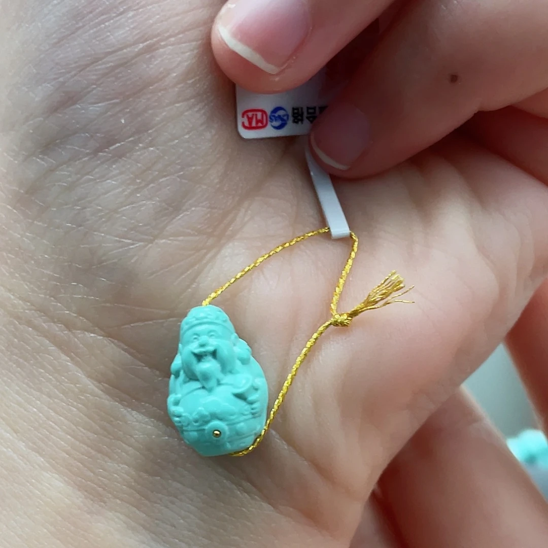 绿松石颈饰未镶嵌