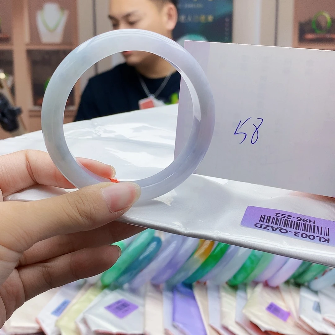 翡翠手镯未镶嵌6678999999999