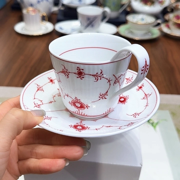 瓷片杯子杯子杯子水杯杯子