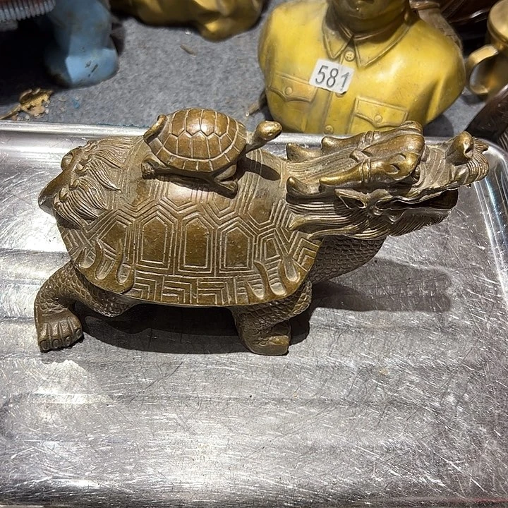 李*奇微瑕疵黄铜摆件工艺品