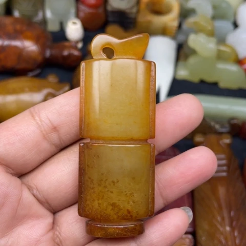 蛇纹石玉未镶嵌颈饰30