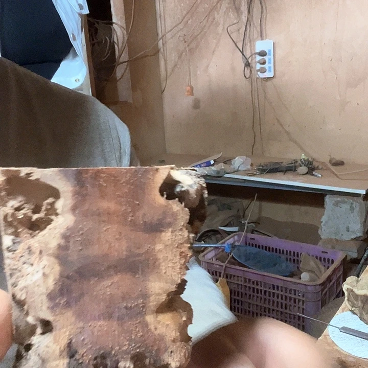 L***…木雕等艺术品的制作与制作工作的