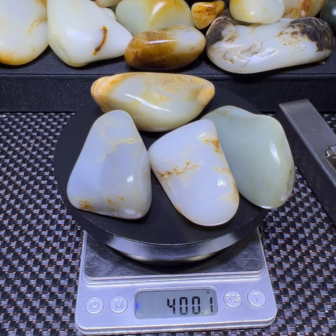 和田玉（子料）未镶嵌吊坠(不含链)400克