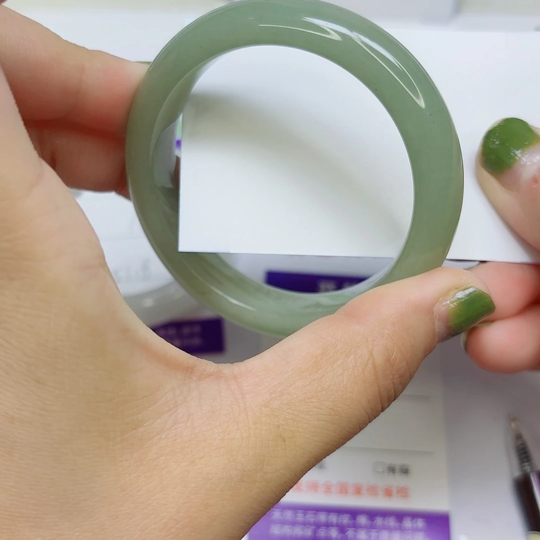 石英质玉未镶嵌手镯11/5453