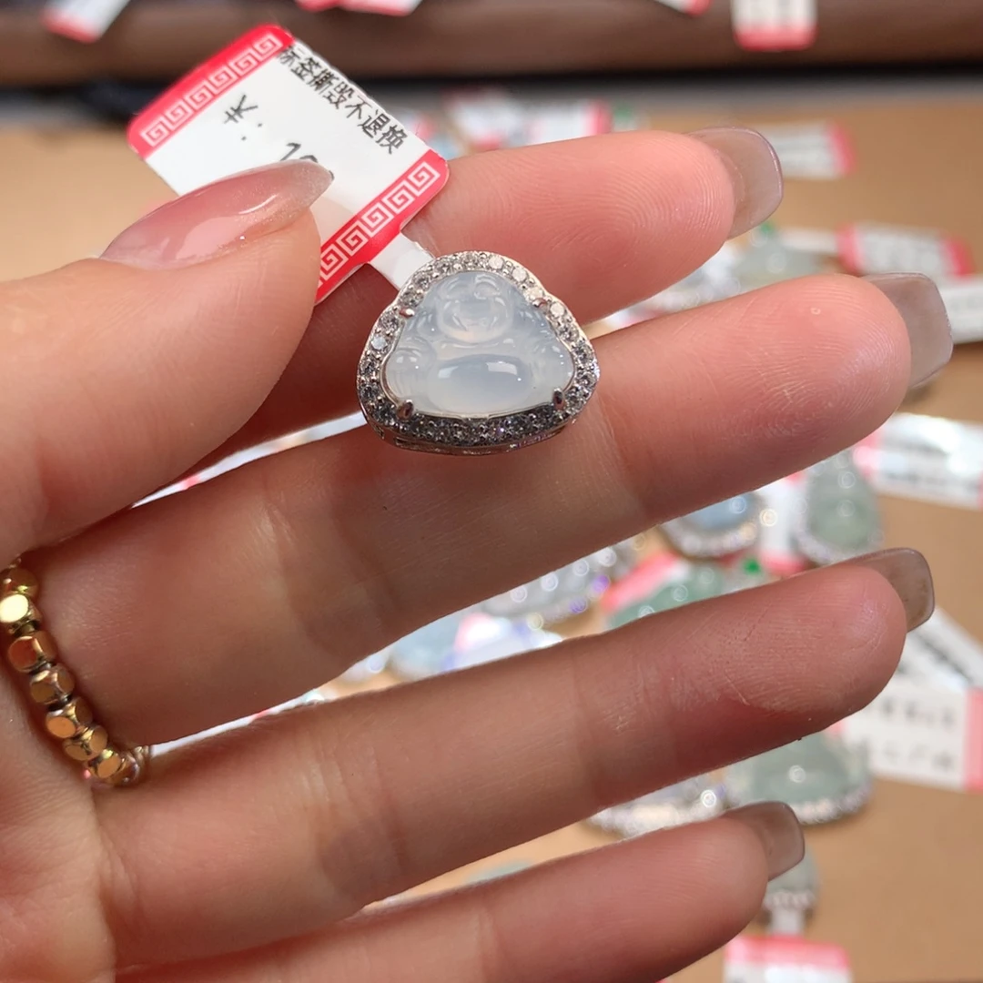 翡翠挂件未镶嵌佛