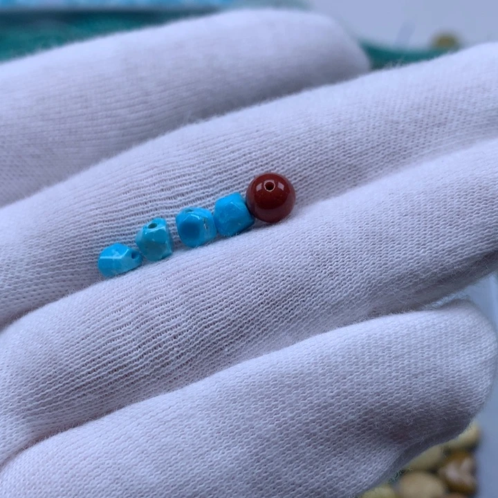 南红玛瑙未镶嵌珠宝奇石
