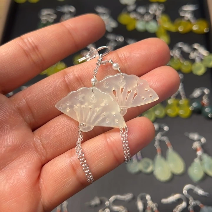 *****岫玉银S925镶嵌耳钉