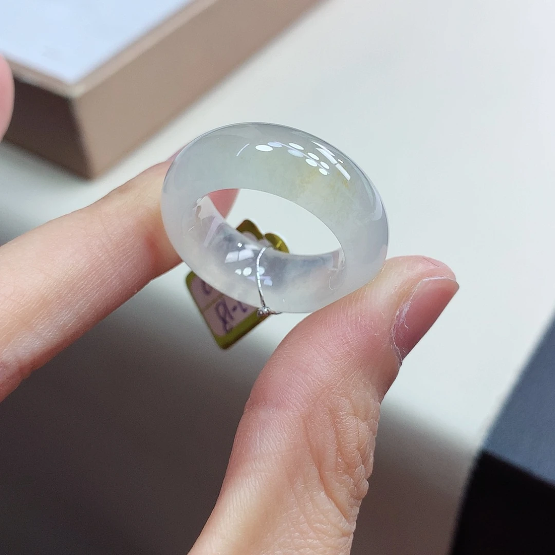 翡翠戒指未镶嵌17-18号