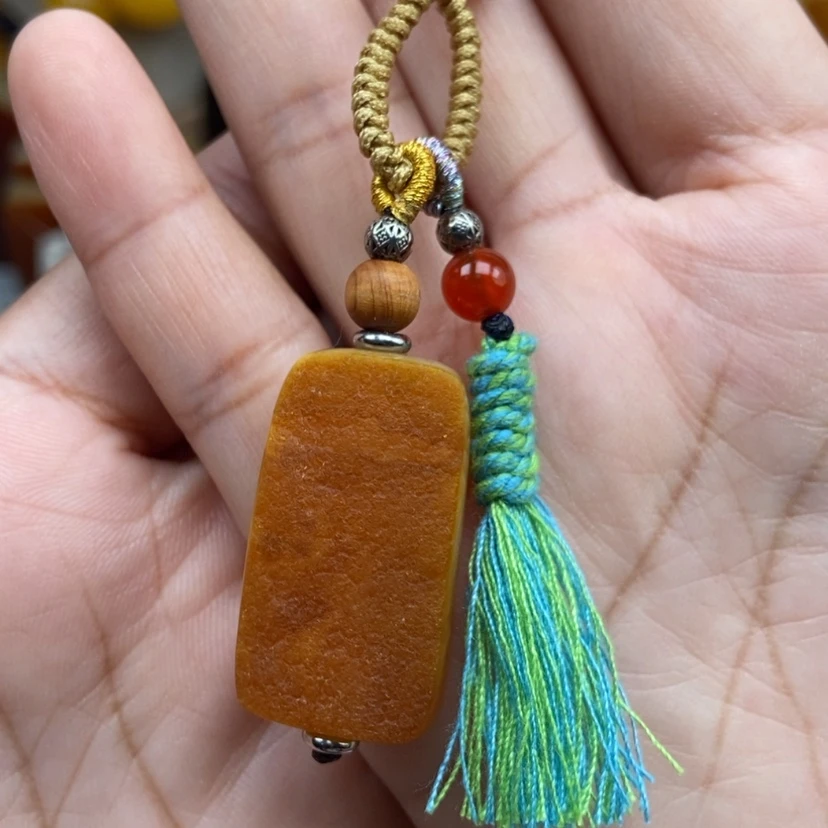 【闪购商品】琥珀颈饰未镶嵌