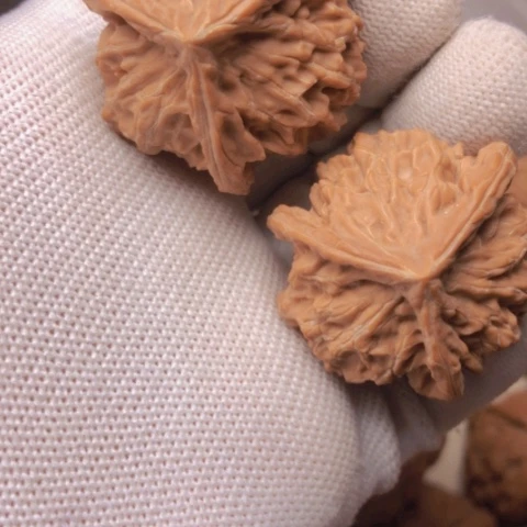 【闪购商品】桃核吊坠@*a盘山三愣狮子头