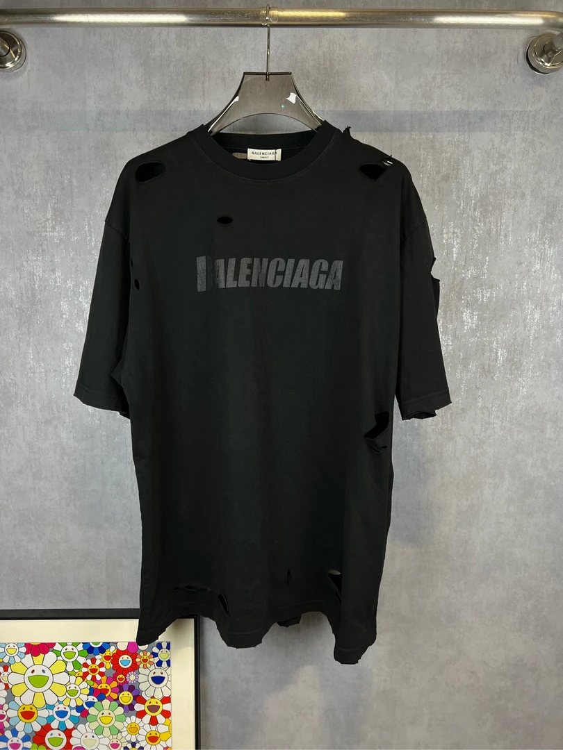 99新 Balenciaga/巴黎世家 大破洞字母短袖 M码 99新A10890