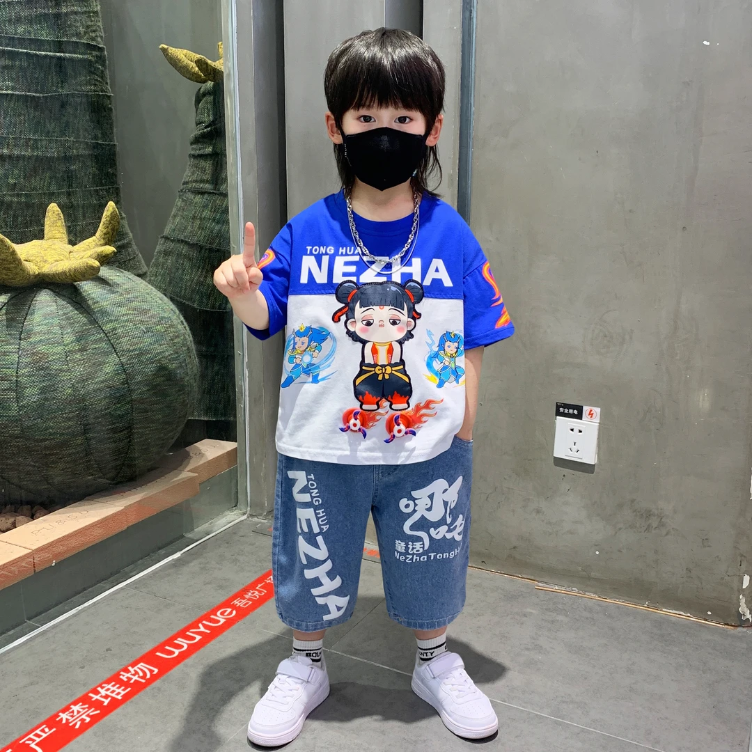 哪吒儿童衣服2025新款男童夏季套装男孩短袖休闲宝宝卡通两件套