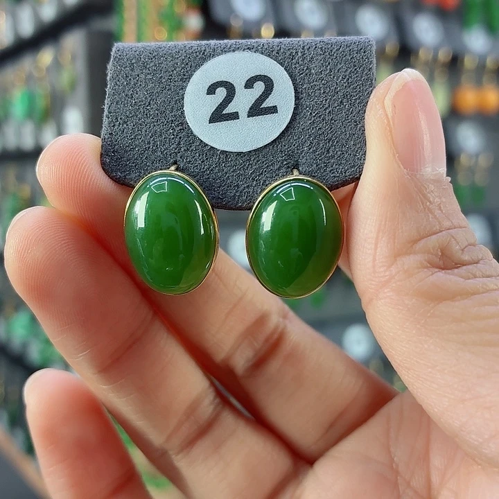 和田玉18K金镶嵌耳饰