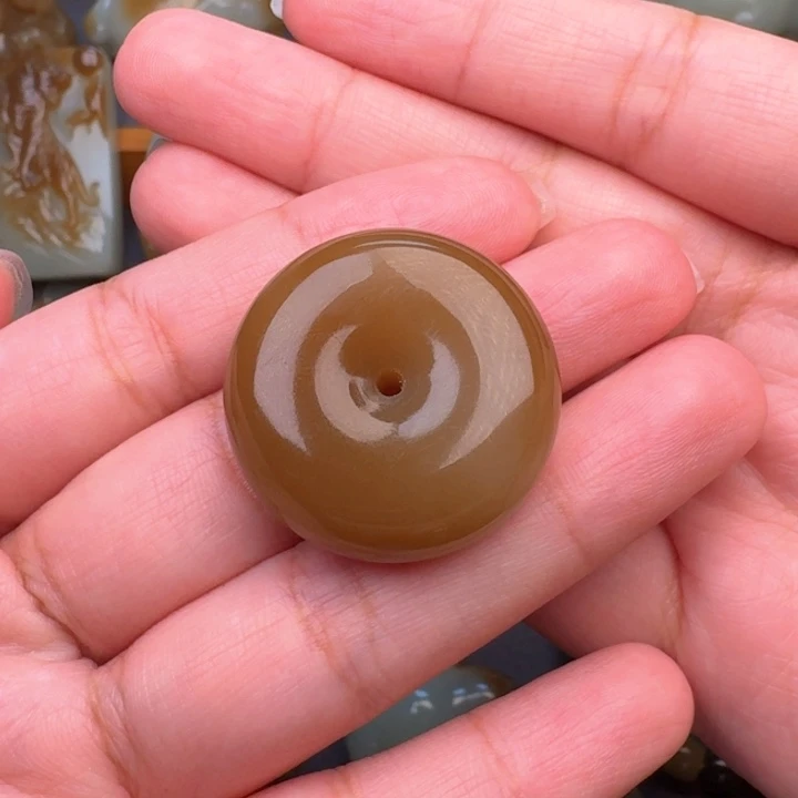 和田玉颈饰未镶嵌秋*梦