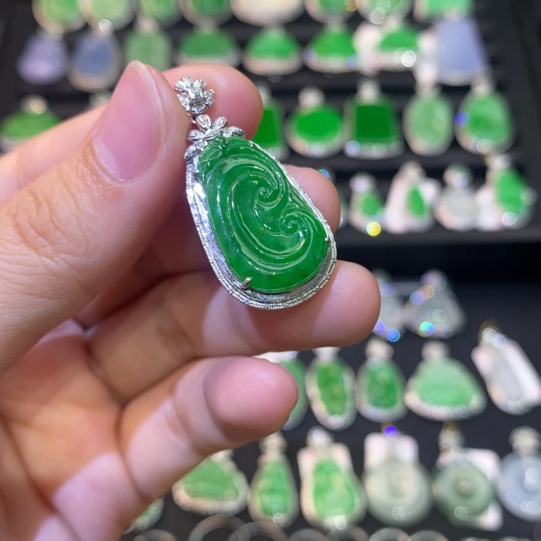 翡翠18K金镶嵌吊坠(不含链)