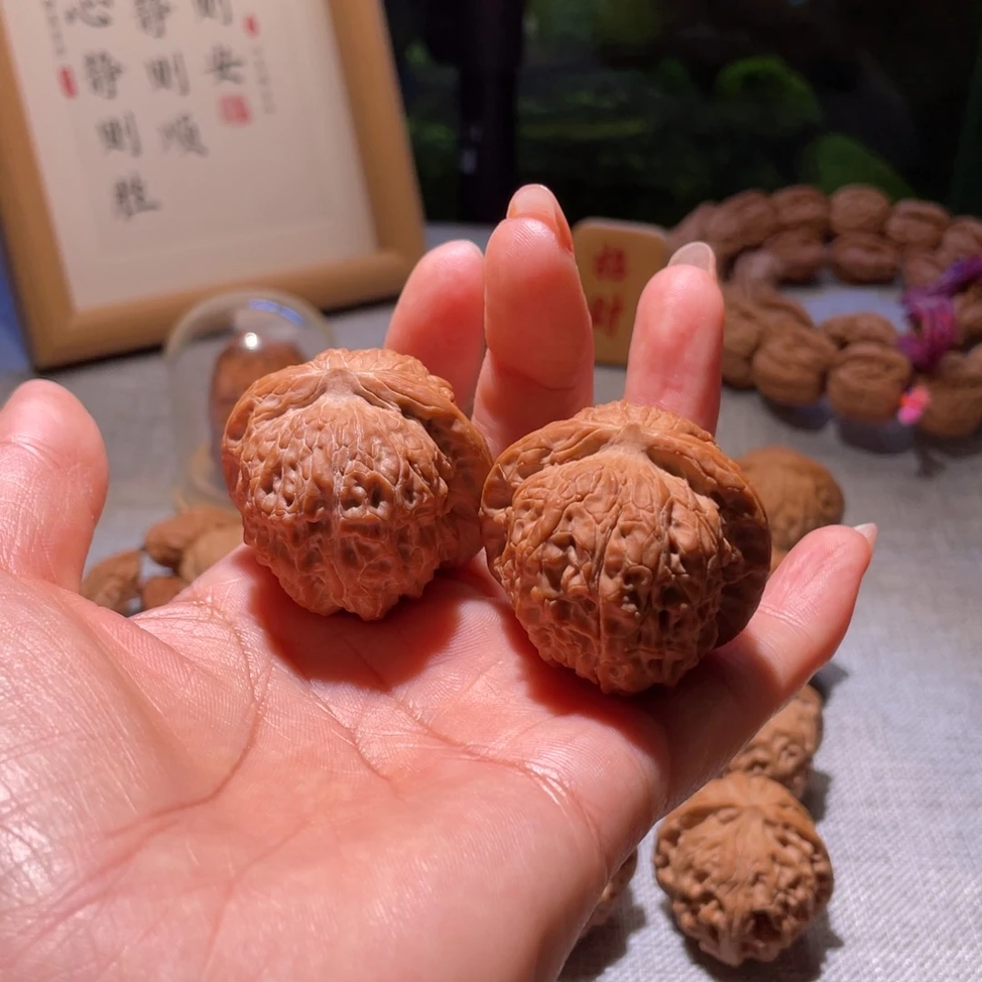 桃核把件L*L全品平谷血麒麟