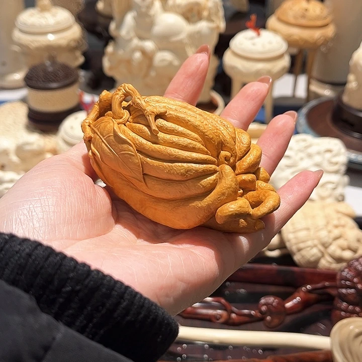 黄杨木三*娘黄杨木雕艺术