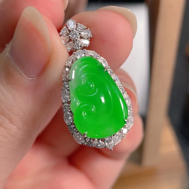 翡翠18K金镶嵌吊坠(不含链)