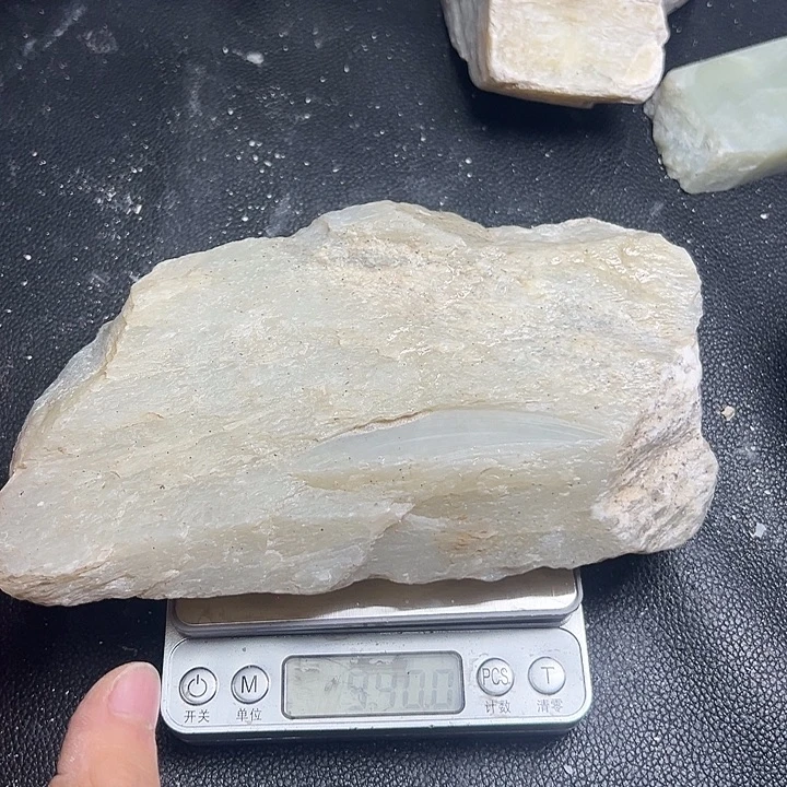 和田玉（糖玉）未镶嵌珠宝奇石